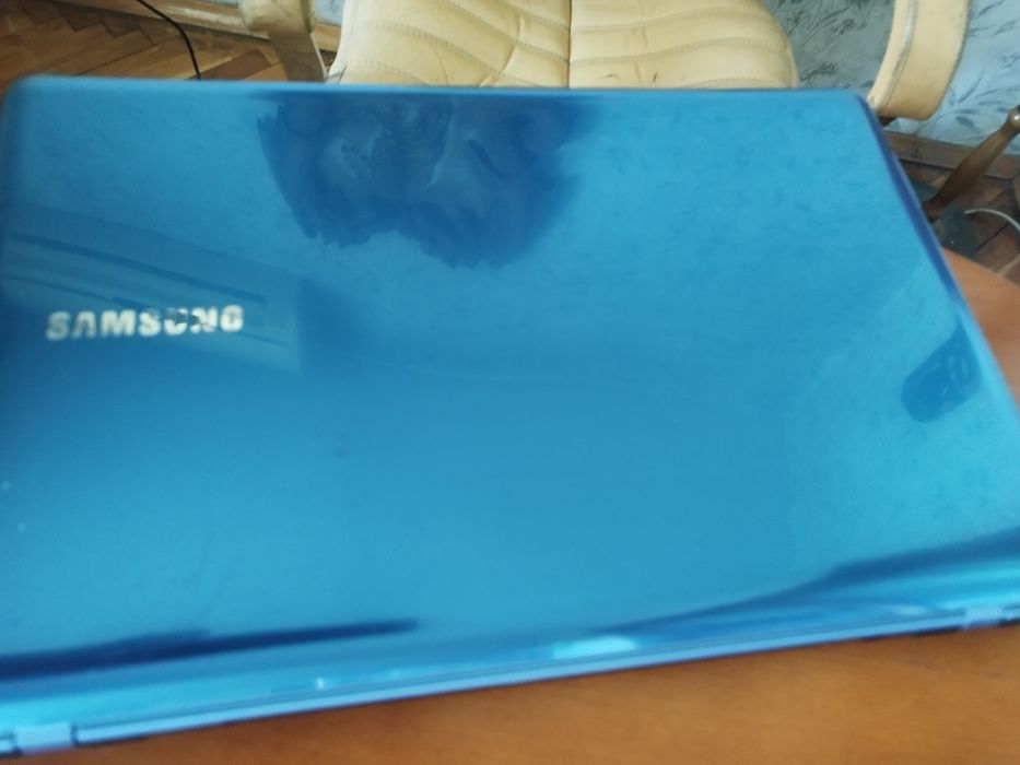 Laptop Samsung blue