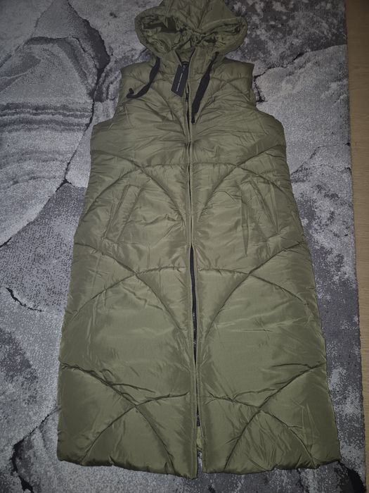 Елеци С размер, но са по големи 50 лв бр.