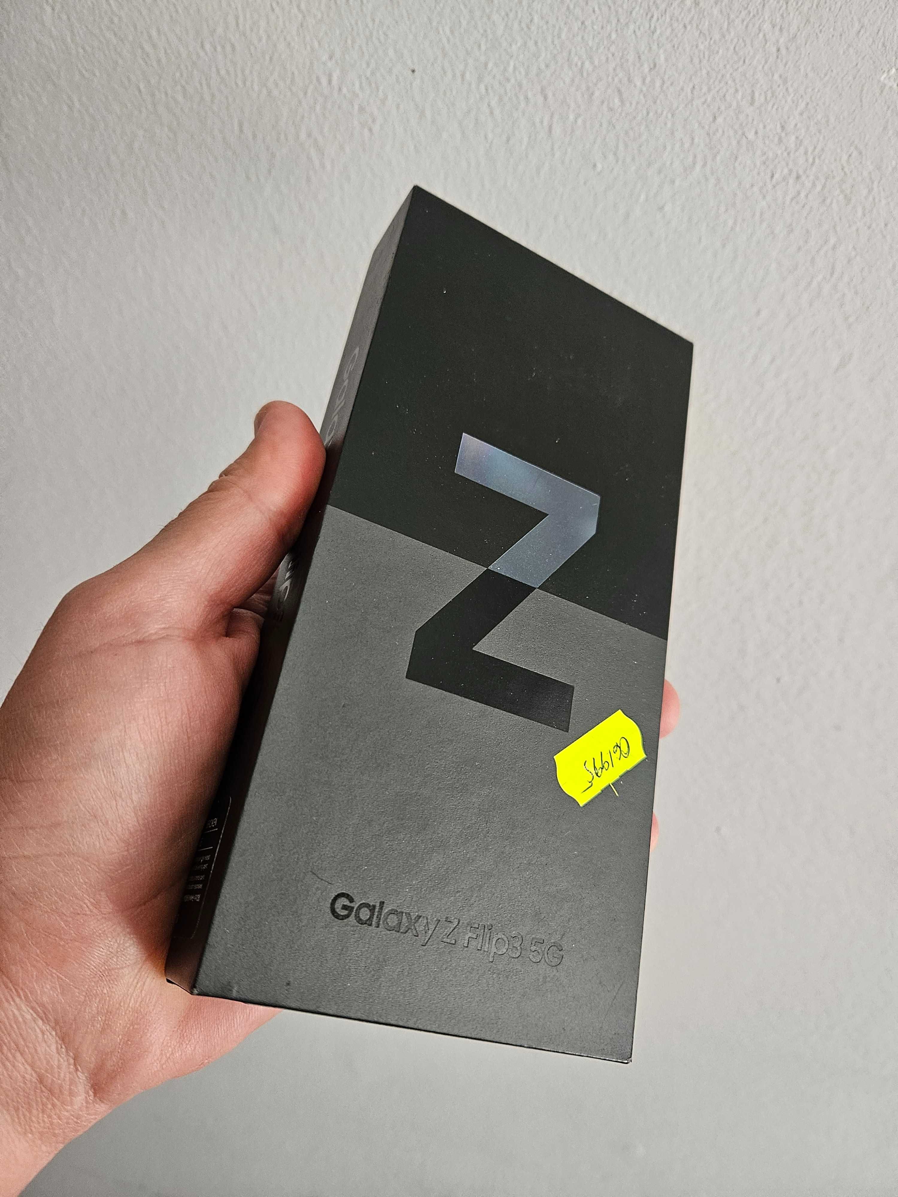 Samsung Galaxy Z flip 3 128Gb impecabil la cutie.