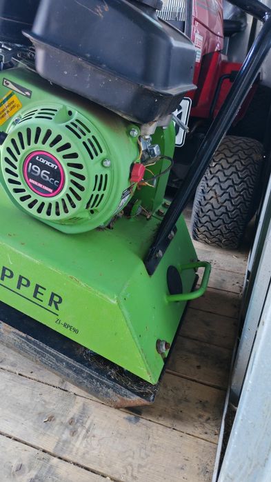 Placă compactoare Zipper - puțin folosita