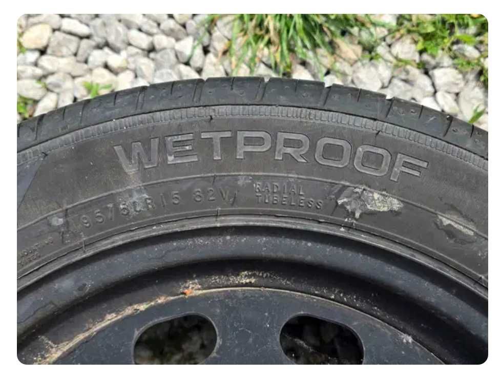 4 железни джанти с гуми, DOT 4221, 195/50 R15