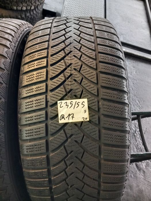 Semperit 235 55 r17 iarna