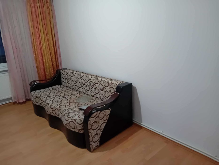 Garsoniera 24mp Piata Maratei etaj 1 centrala termopan renovata baie