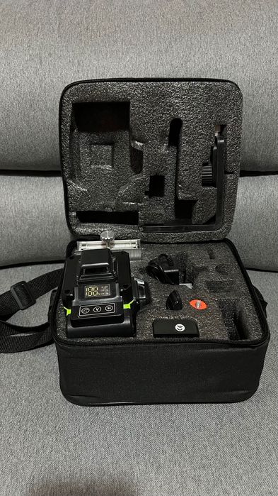 Лазерен нивелир Hilda 4D 16 линии със дистанционно