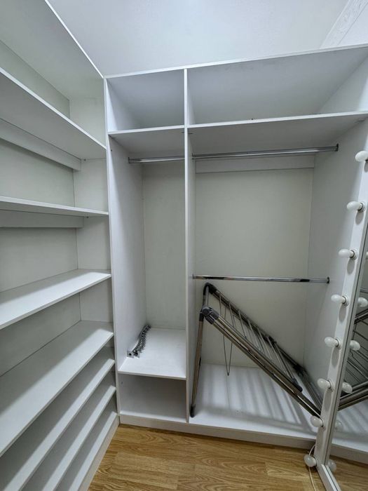 Ц-5  3/2/4 70кв.м хороший ремонт с мебелью и техникой срочно