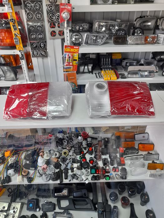 Задние фонари  ауди б4