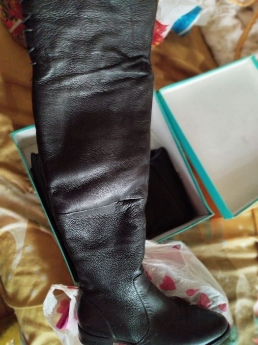 Шикарные натурально кожаные ботфорты 38 размер новые зимние