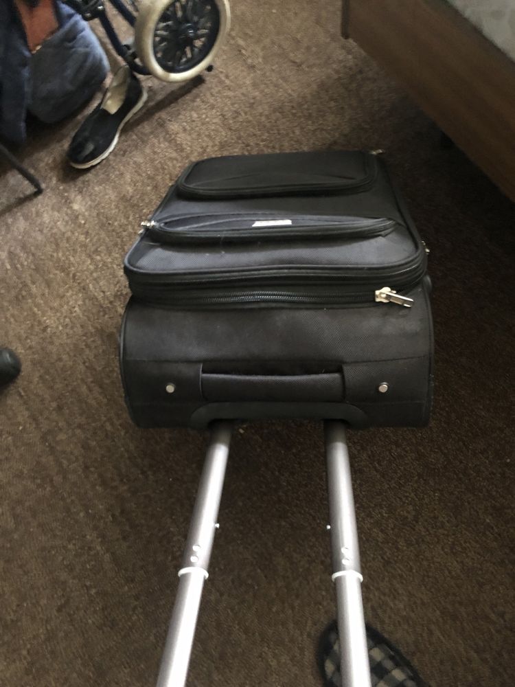 Куфар много удобен