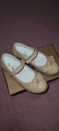Продам туфли Perlina 34 размер для девочки