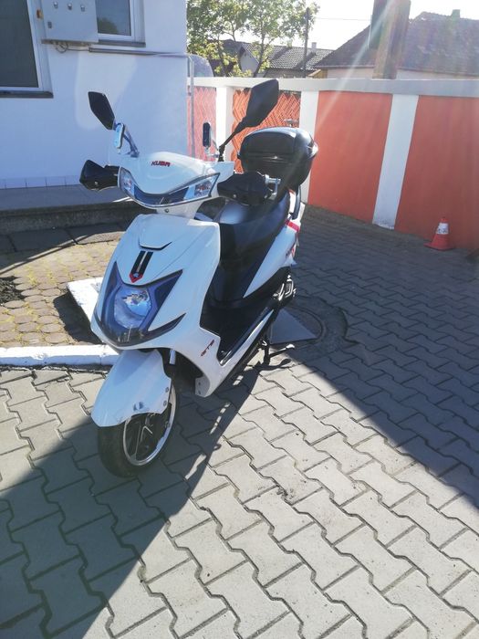Vând scuter electric