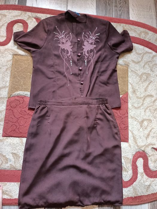 Costum dama marimea 48