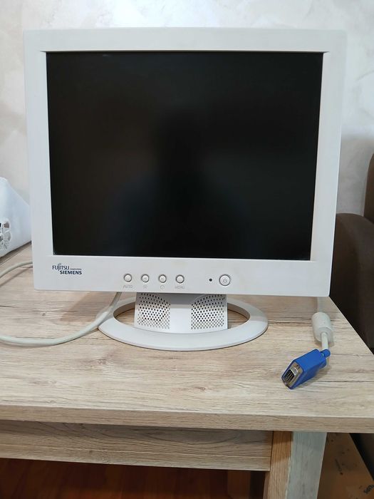 Monitor PC Fujitsu Siemens