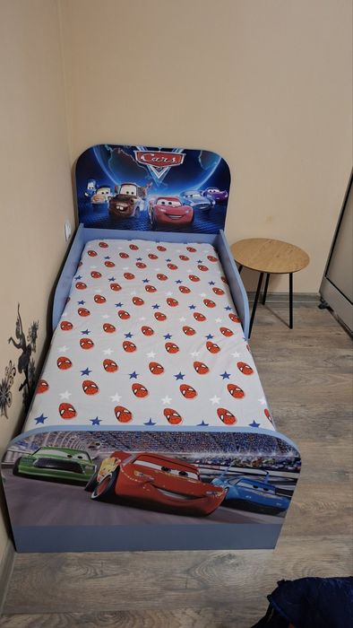 Продавам детско легло