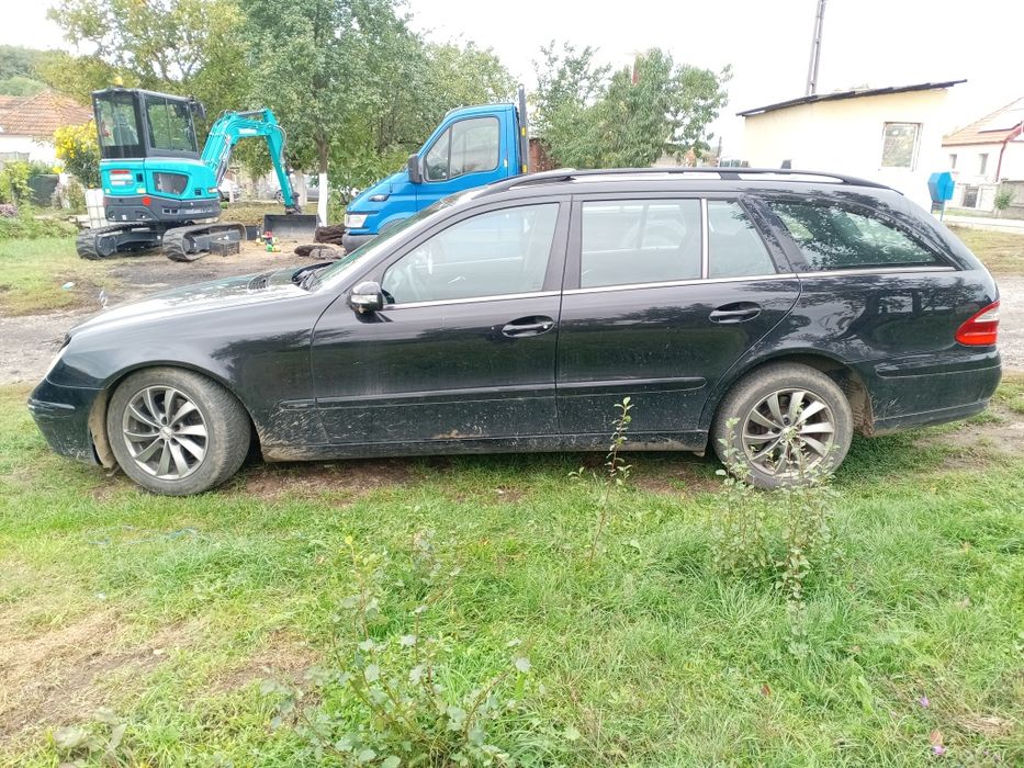 Mercedes E220 în stare buna