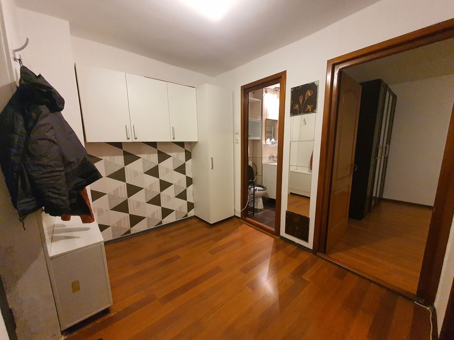 Inchiriez garsonieră Tei zona Facultate Constructii