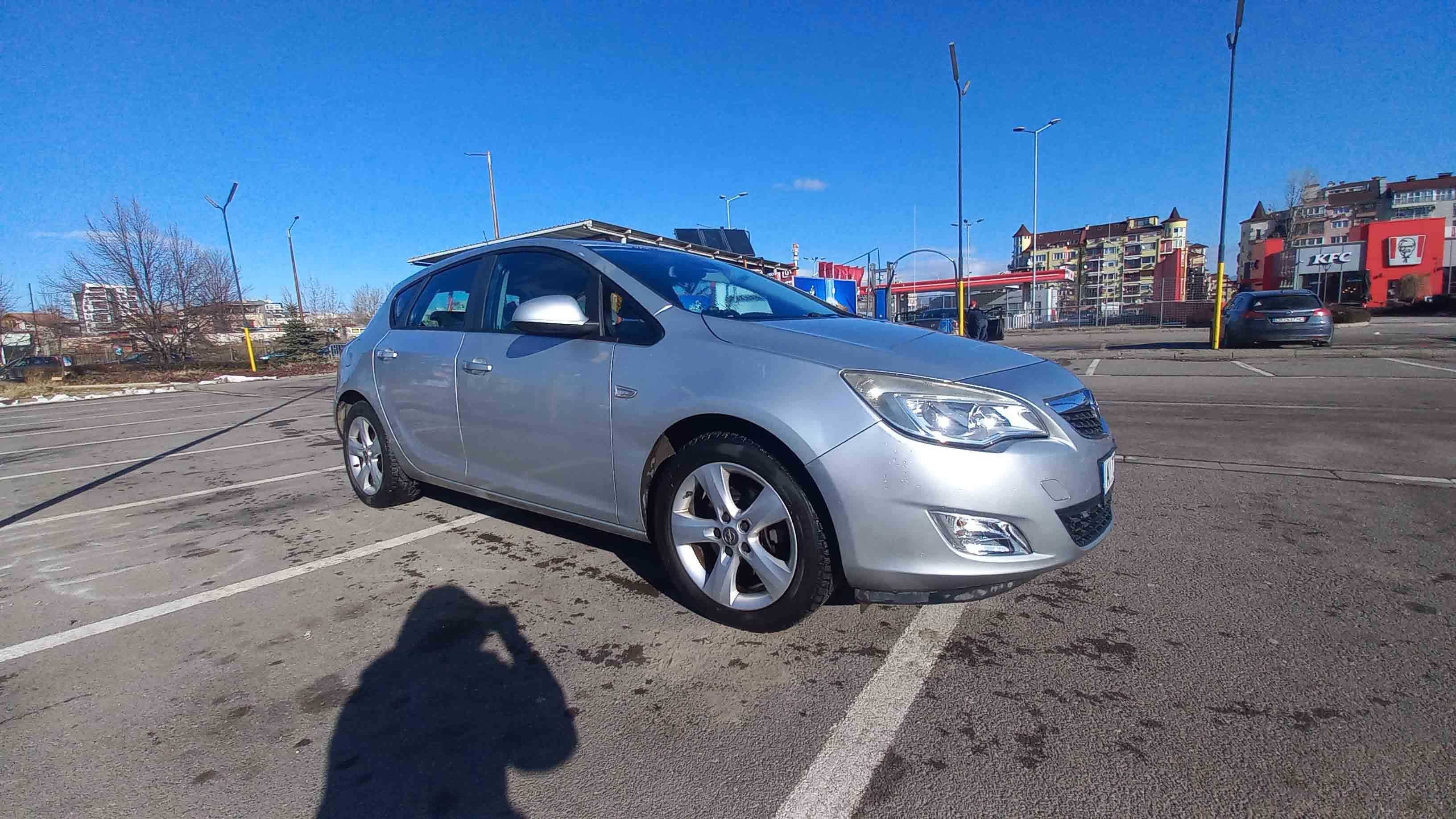 Opel Astra J / Дизел 1.7 / 2010 год.