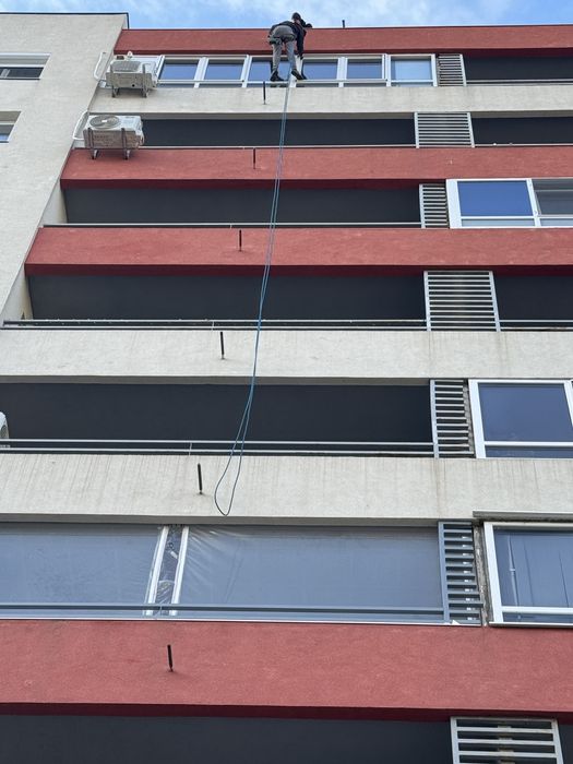 Firma de alpinisti utilitari autorizati