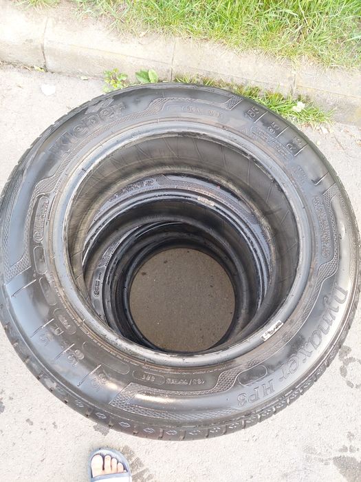 Anvelope de vara  pentru LOGAN dimensiuni  185/65/15 (marca Kleber)