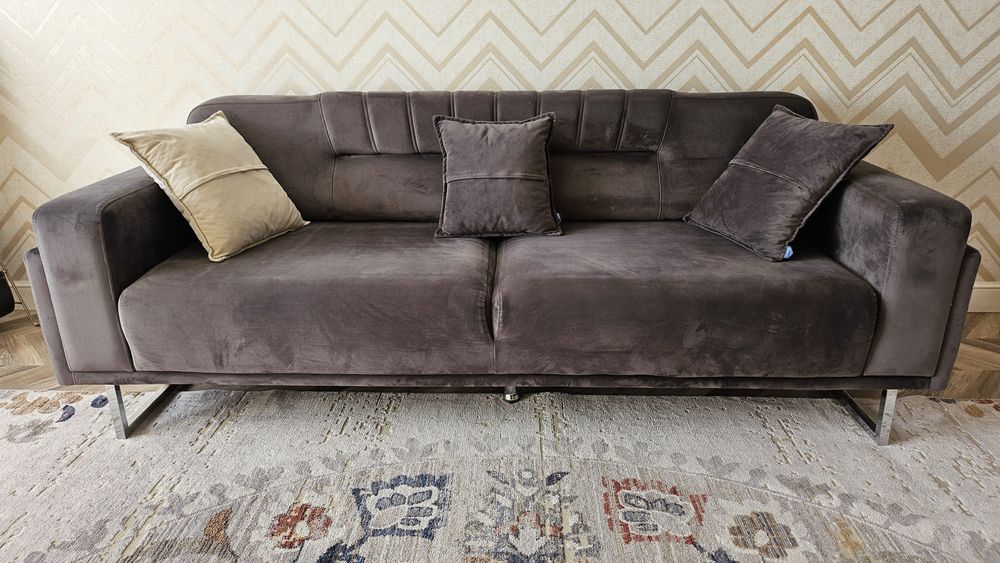 Продаётся диван в хорошем состоянии