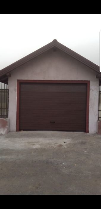 Usi de garaj Sectionale sau tip Rulou la cel mai mic pret