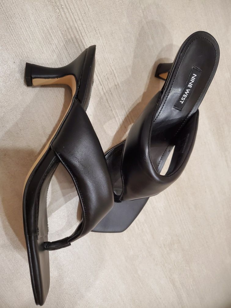 Елегантни чехли Nine West