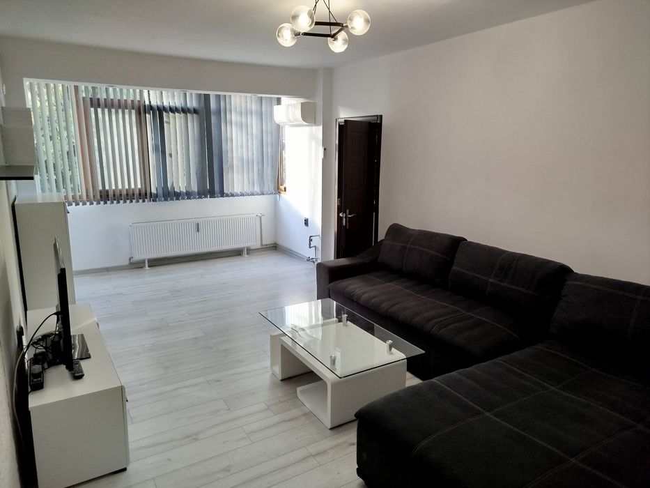 Дава се под наем Двустаен апартамент в Разград, Бели Лом - 90 кв.м за 411 € - Снимка #1