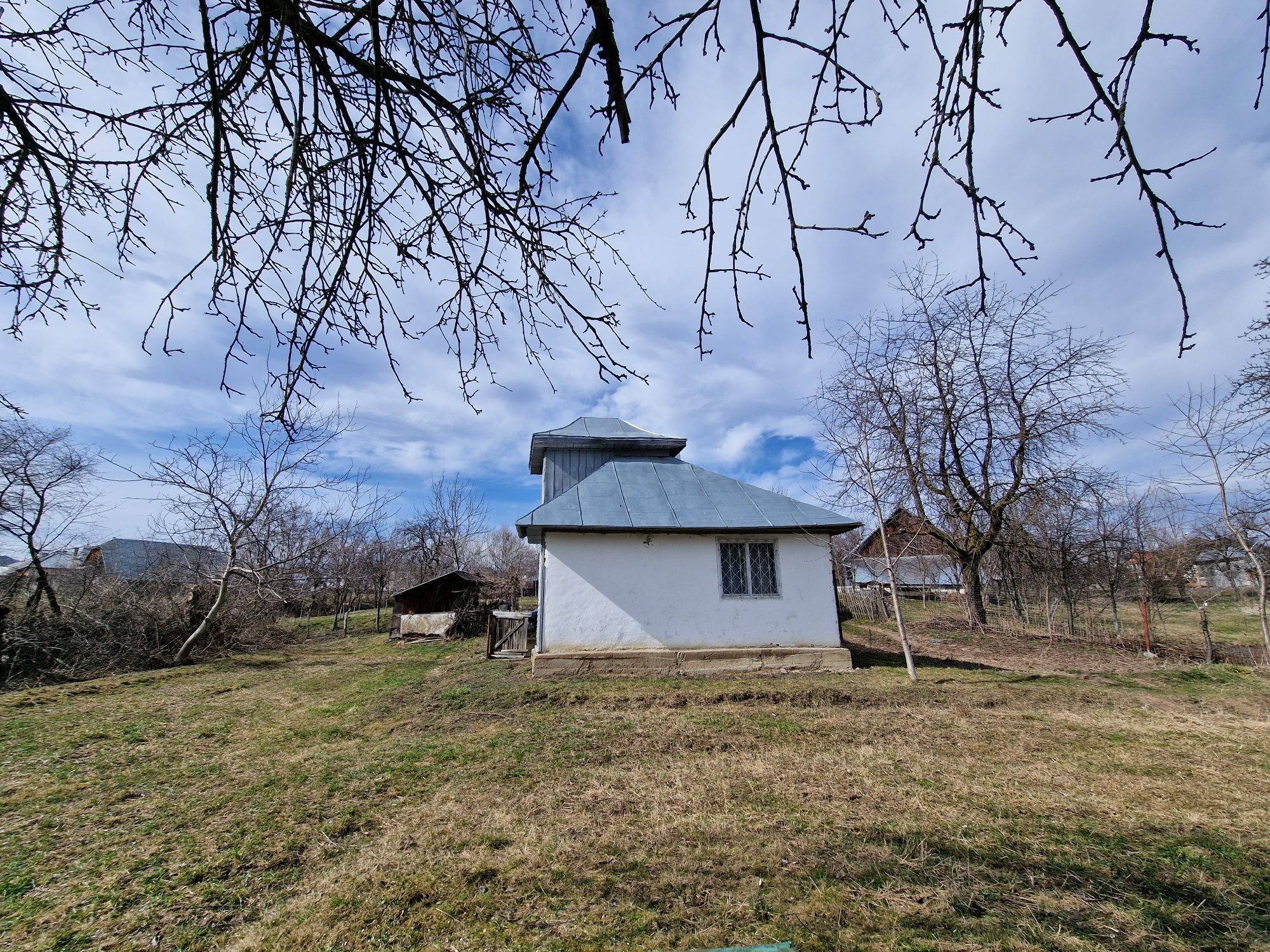 Casa + Grădină comuna Ciprian Porumbescu