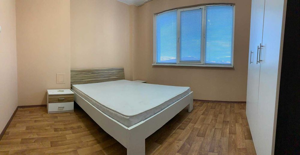 Дава се под наем Двустаен апартамент в Бургас, Център - 70 кв.м за 229.5 € - Снимка #3