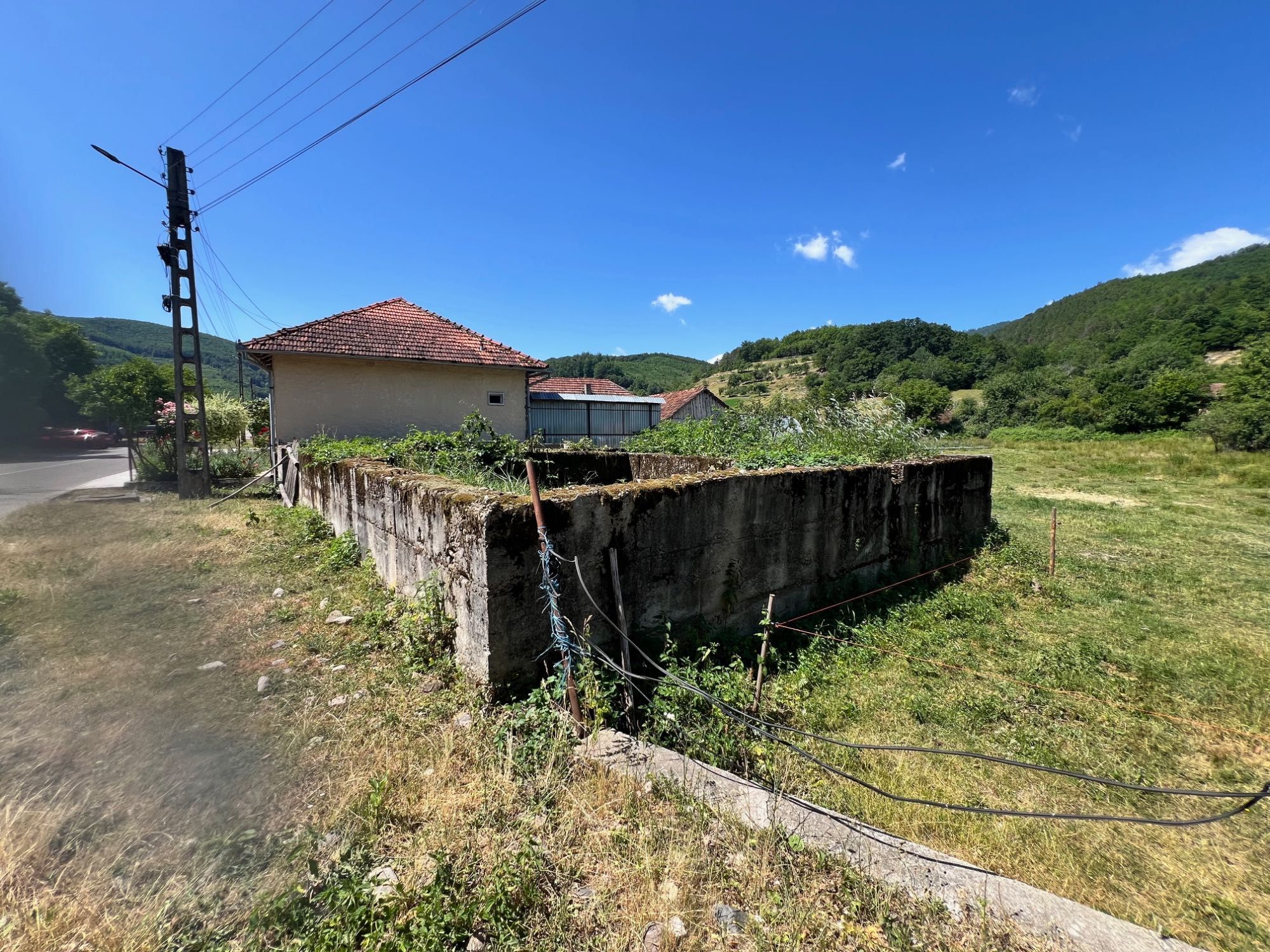 Teren intravilan cu fundatie, in Tarcaita