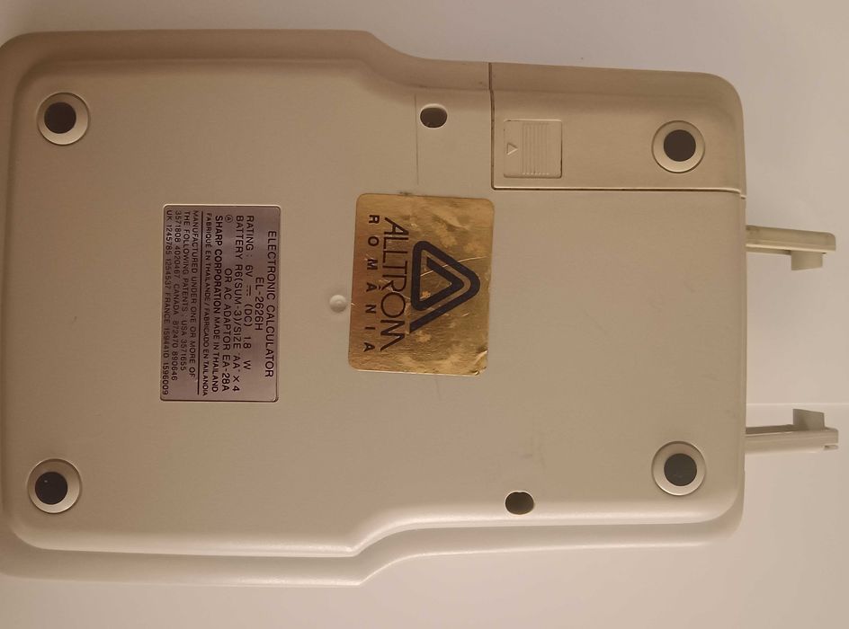 SHARP EL-1750V
Calculator de birou cu imprimare Sharp