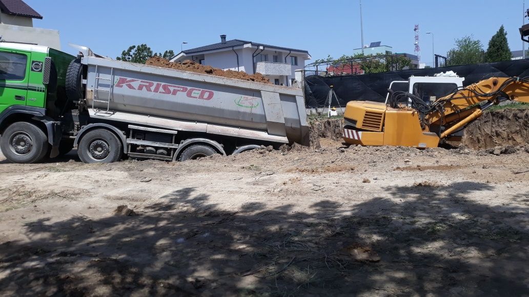 Buldoexcavator de inchiriat