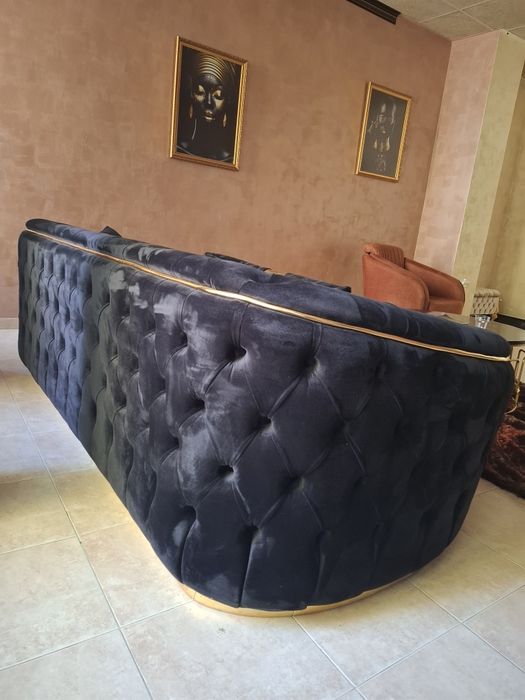 Голям масивен нов диван Честърфийлд 2м