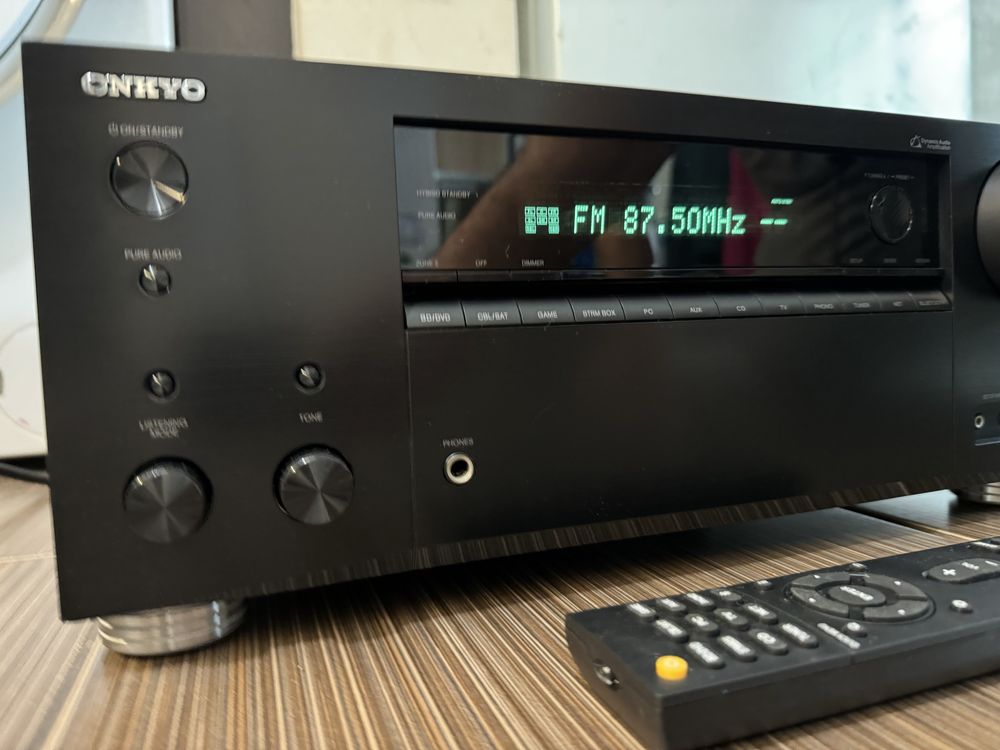 Като нов Onkyo TX-RZ710