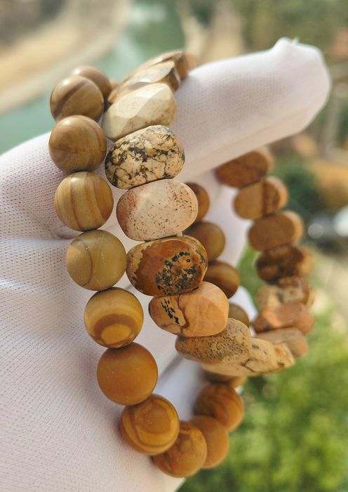 Браслеты из натуральных камней.