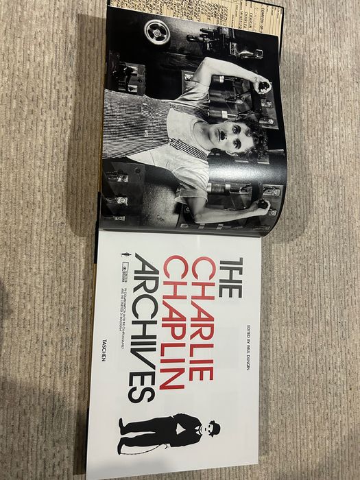 The Charlie Chaplin Archives, Taschen 33.7 х 24.6 см