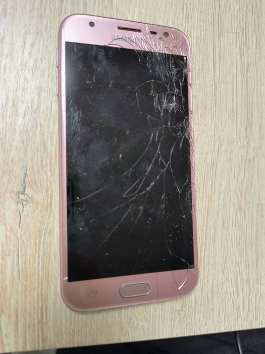 Продаю НЕ РАБОЧИЙ телефон