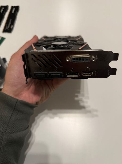 RX 580 8gb, Ryzen 5 2600, 16GB RAM
