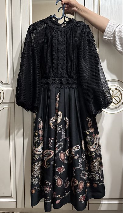 Черное вечернее платье