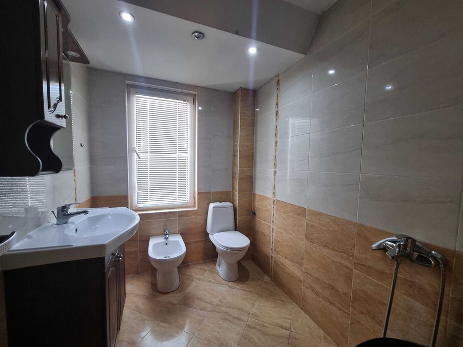 Продава се Многостаен апартамент в Благоевград, Освобождение - 143 кв.м за 1119 €/кв.м - Снимка #7