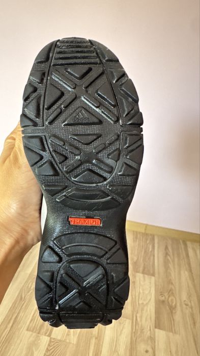 Зимни обувки Adidas Terrex - номер 33