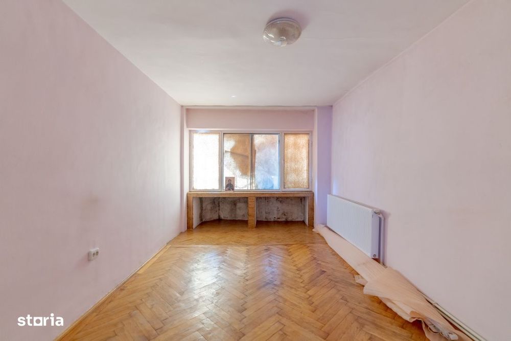 Apartament spatios, modernizat, 2 camere – Bd. Cosminului