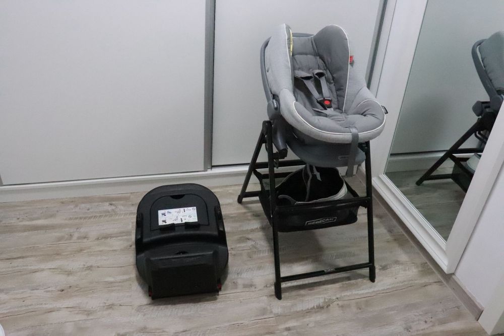 Scoică cu sistem isofix Bebecar