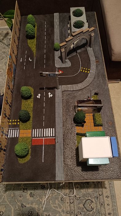 Diorama tip Vitrina cu protectie la praf pentru macheta
