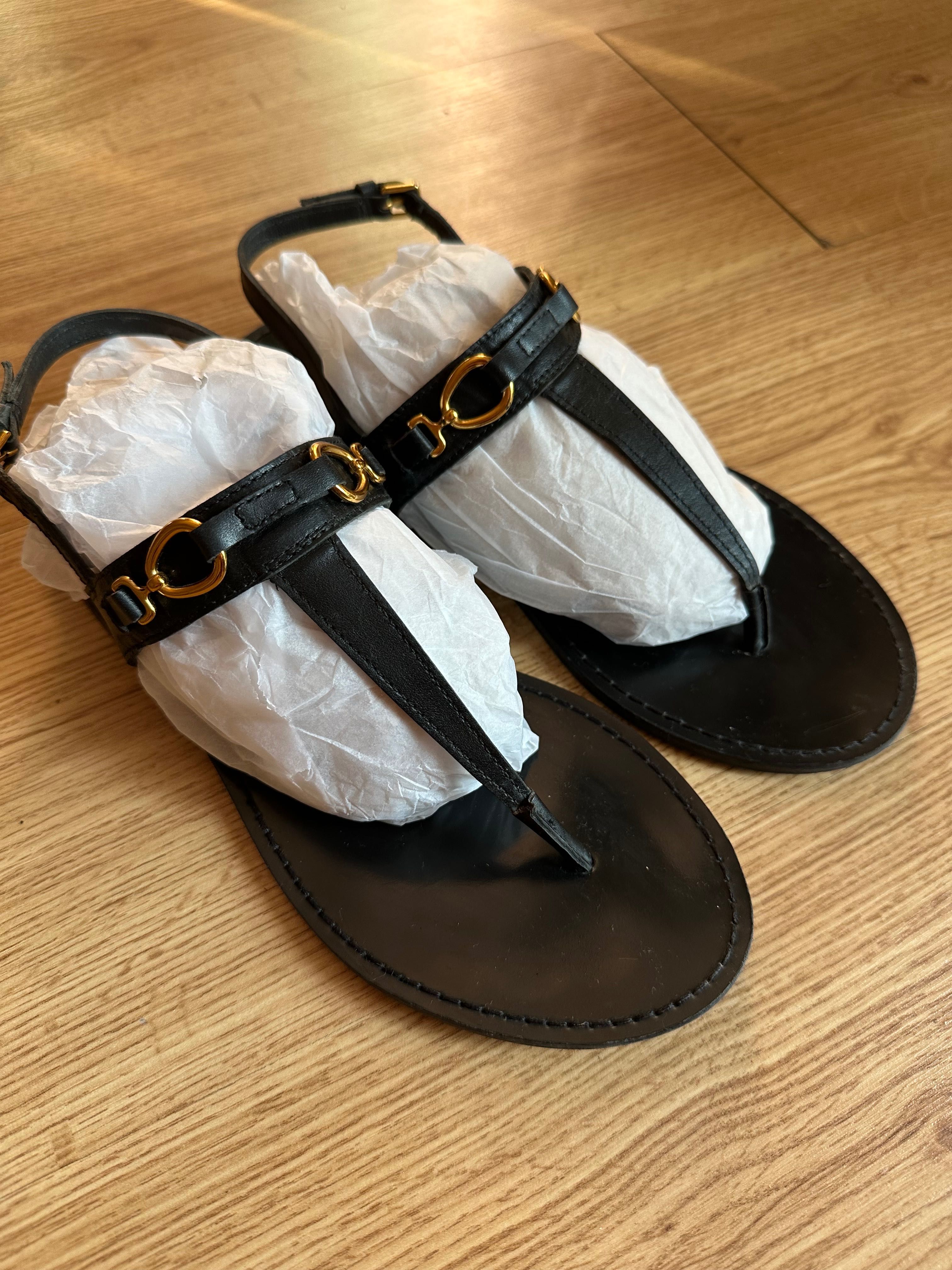Дамски кожени сандали Zara