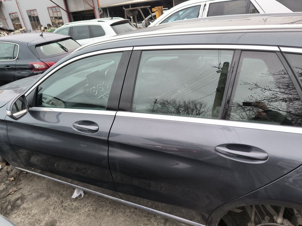 Врати за Mercedes W205