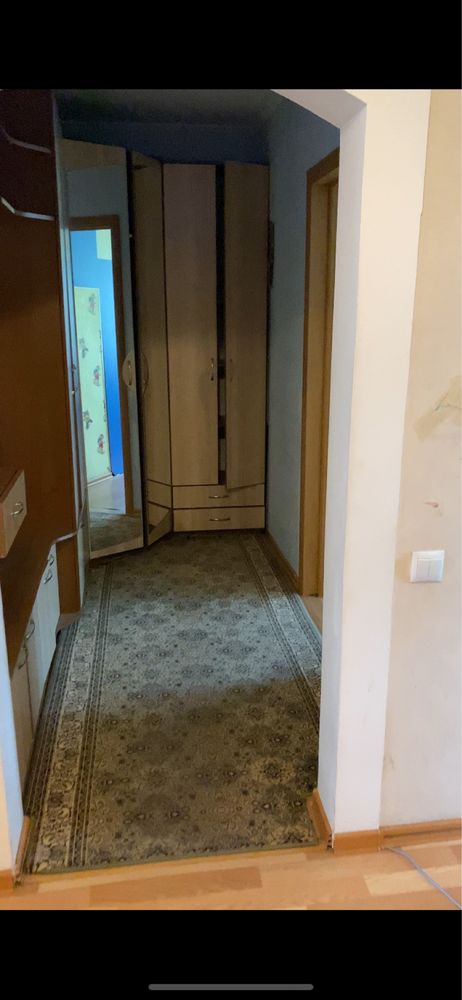 Стенка в прихожую в разобранном виде, состояние отличное