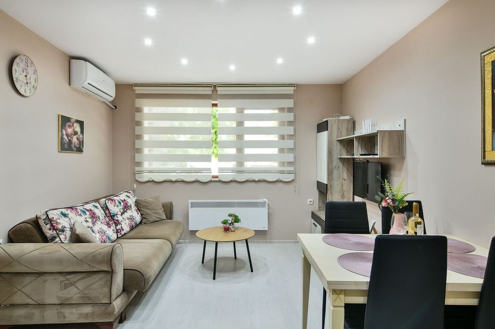 Дава се под наем Тристаен апартамент в Варна, Конфуто - 80 кв.м за 714 € - Снимка #5