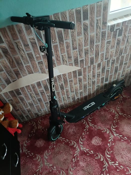 Vând sau Schimb Trotineta electrica RCB EV85F