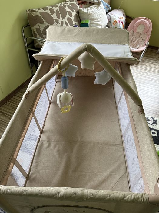 Бебешка кошара на две нива