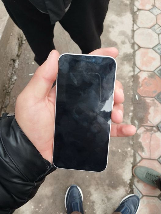 Iphone 12mini sotiladi